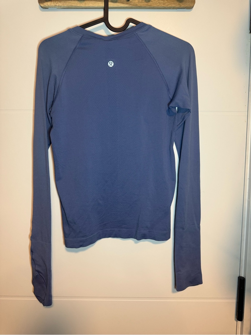 Lululemon Swiftly Tech Long Sleeve - Picture 4 of 6